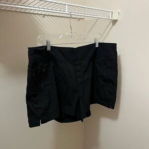 Athleta Women's Black Trekkie North Shorts